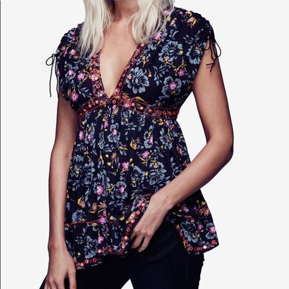Free People Tops - Free People Escapades Floral Print Tee